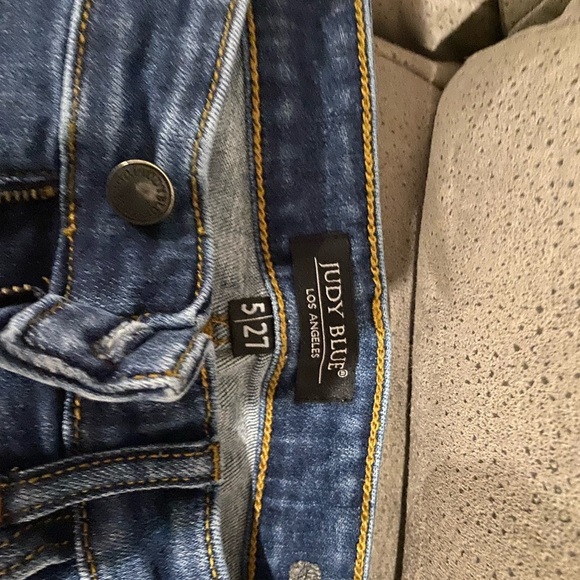 Judy Blue Women's Distressed Blue Cropped Jeans - Picture 2 of 4